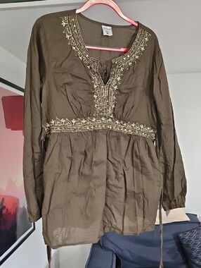 Embroidered Brown Long-Sleeve Women's Tunic Top